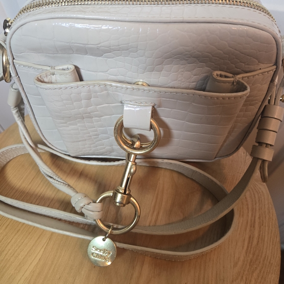 See By Chloe Light Beige Crossbody Bag with Gold Details - Picture 3 of 5